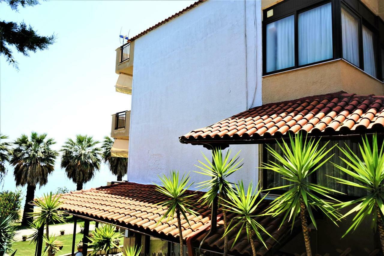 Pension Karvounoskala Stratoni Exterior photo