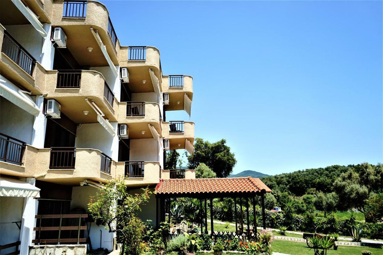 Pension Karvounoskala Stratoni Exterior photo